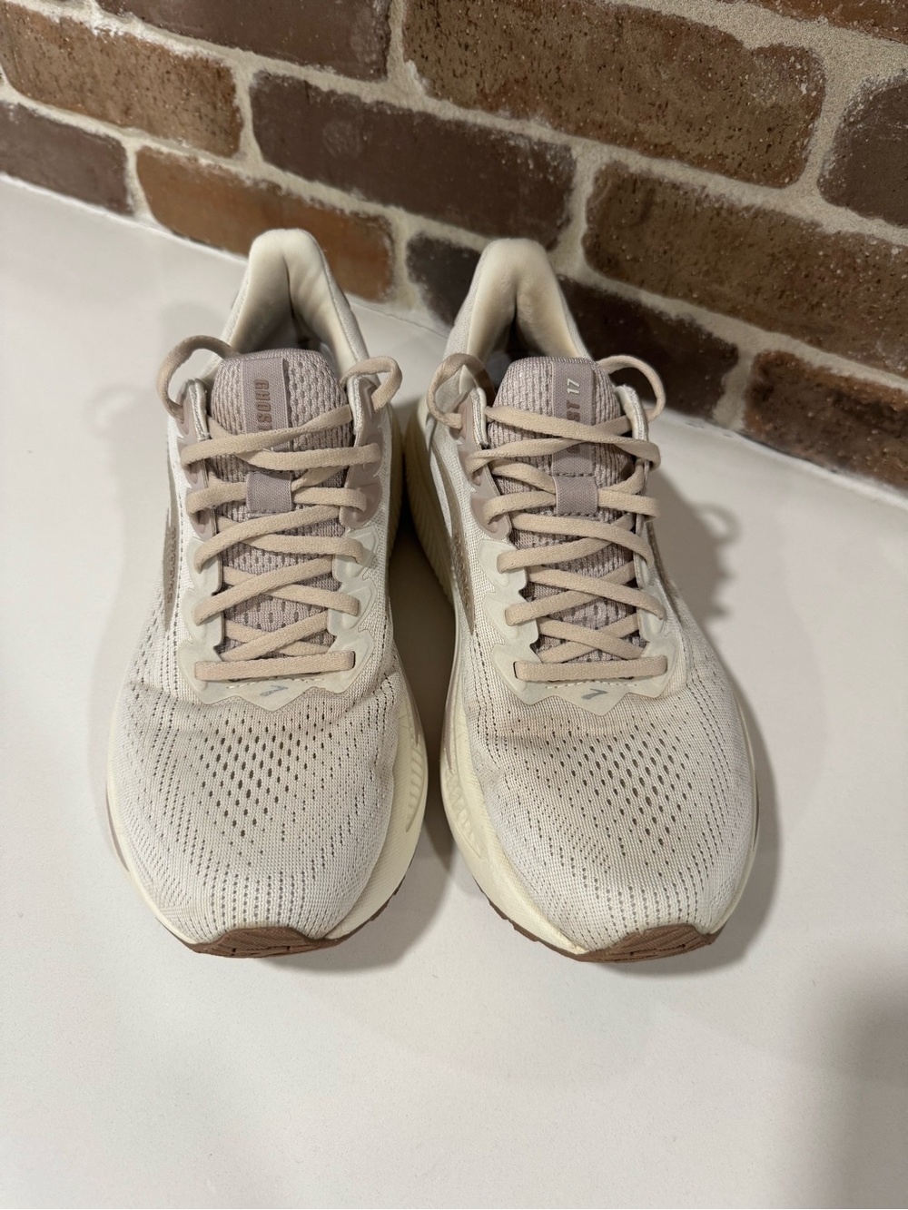 Brooks Womens Sneakers